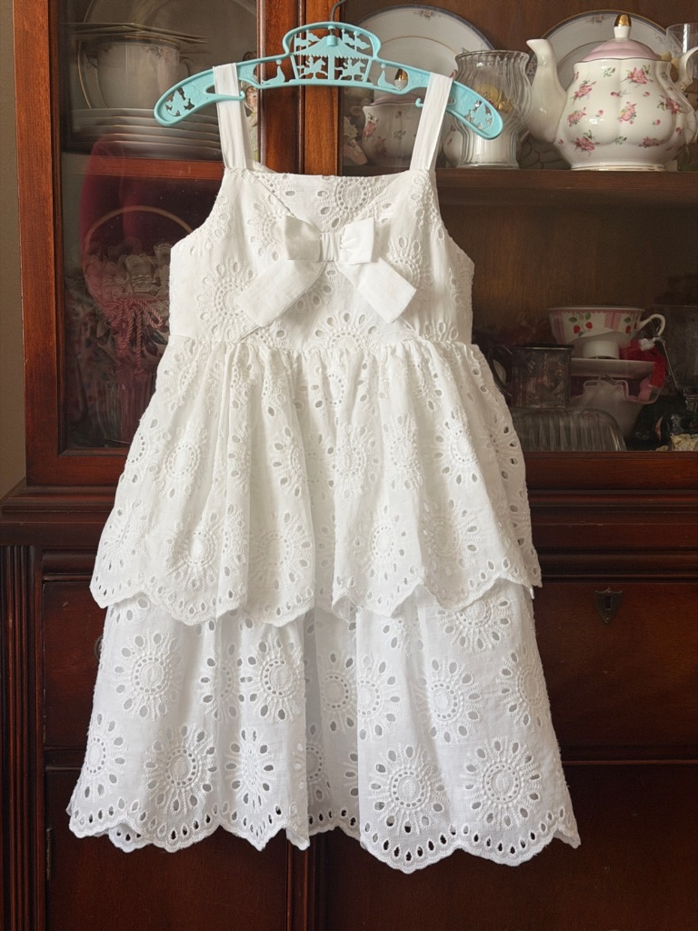 White Eyelet Girls Dress NWT’s